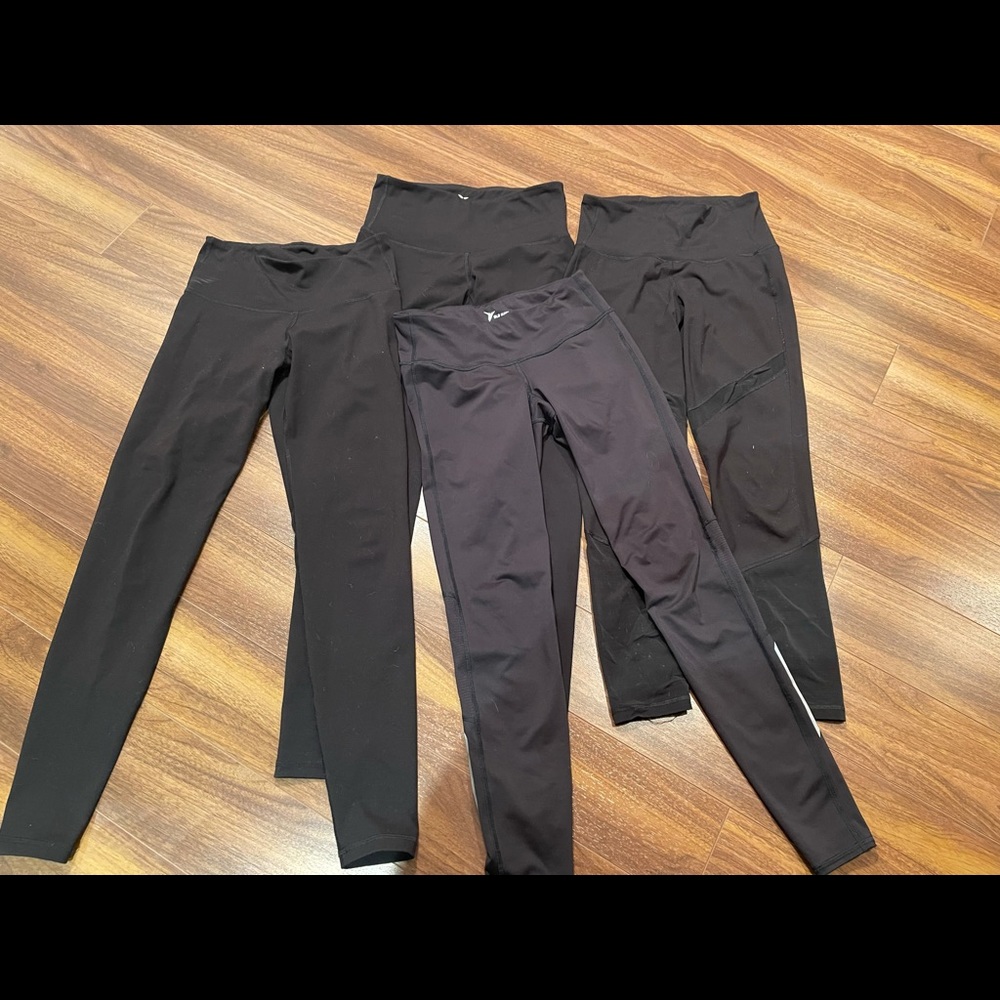 Lot of 4 pairs of Old Navy Athletic leggings, all in good condition, Small